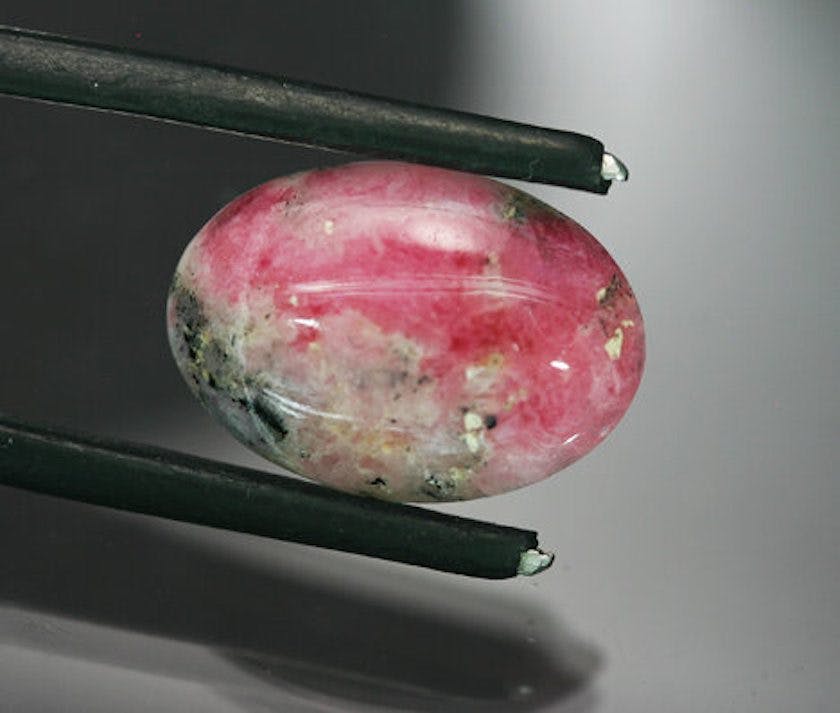 tugtupite cabochon